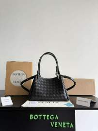 Picture of Bottega Veneta Handbags _SKUfw218885439fw